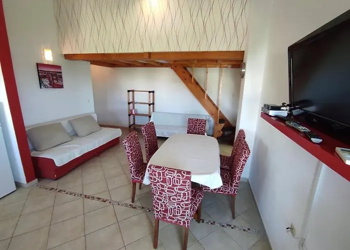 Lighthouse N3 아파트 파자나